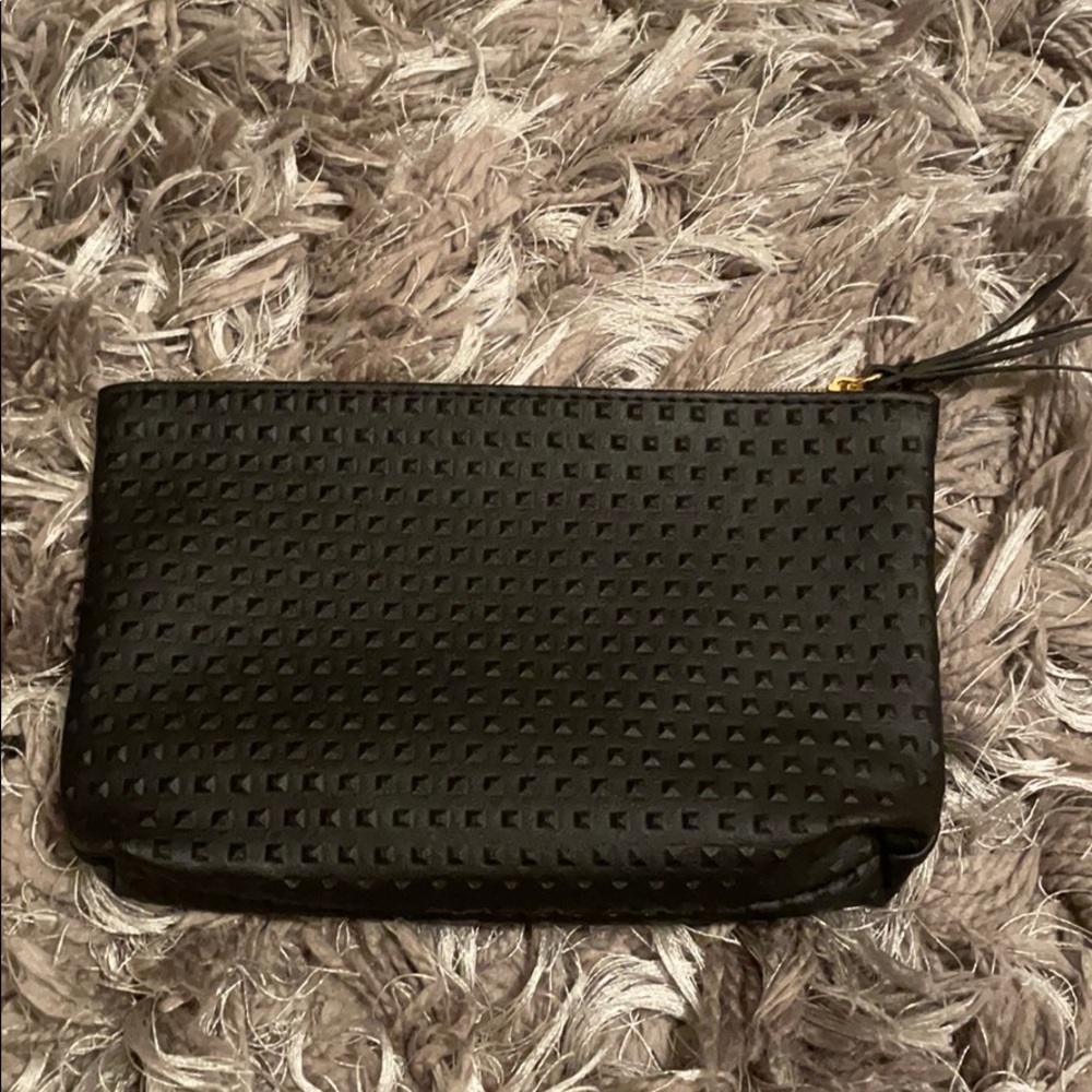 pouch